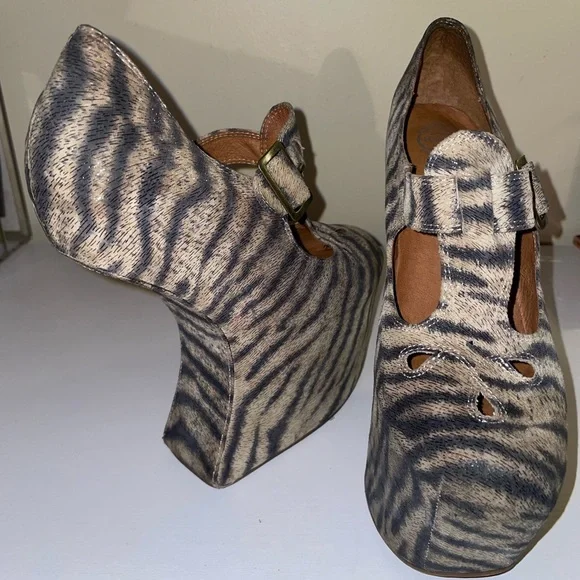 Jeffrey Campbell Tee-Off Beige Black Zebra - Picture 8 of 11